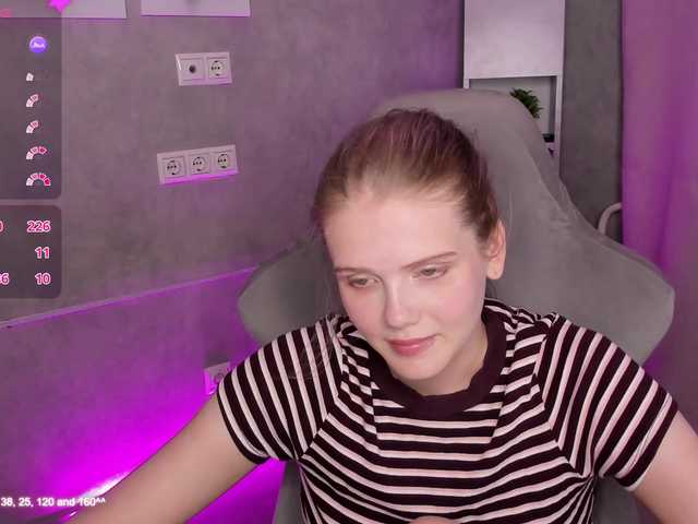 Alisa-Allison live webcam show