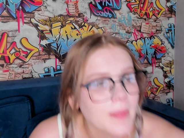 Alisa-allison live cam