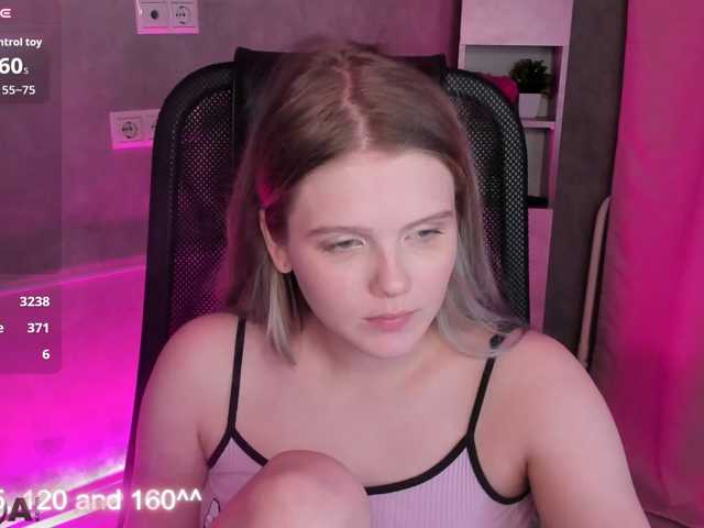 Alisa-Allison live cam on BongaCams