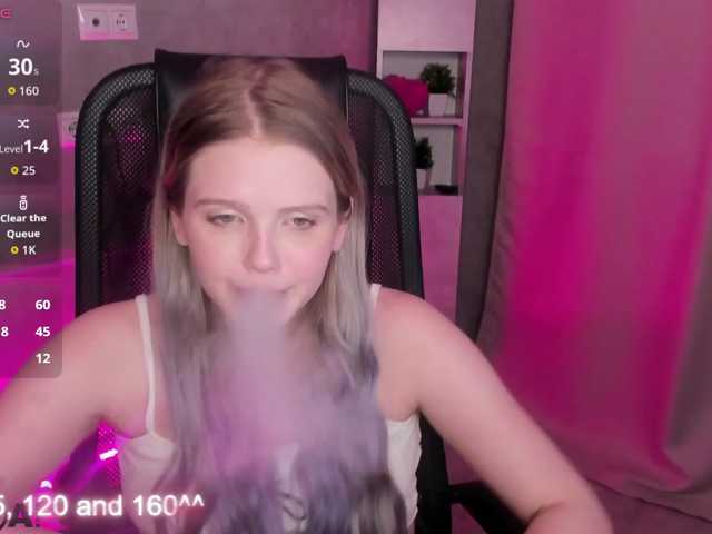Alisa-Allison live cam on BongaCams