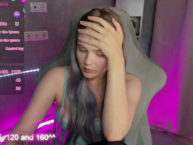 Alisa-Allison live cam on BongaCams