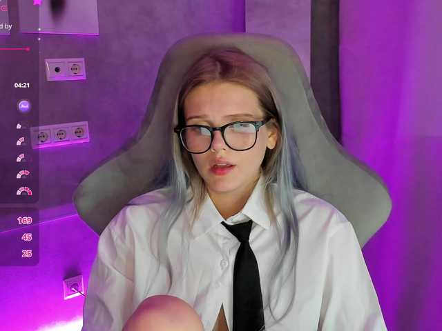 Alisa-Allison live webcam show