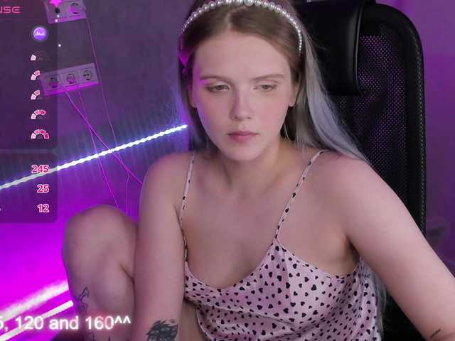 Alisa-Allison Nude Live Sex Shows