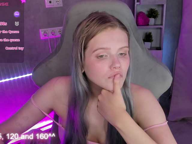 Alisa-Allison live cam on BongaCams