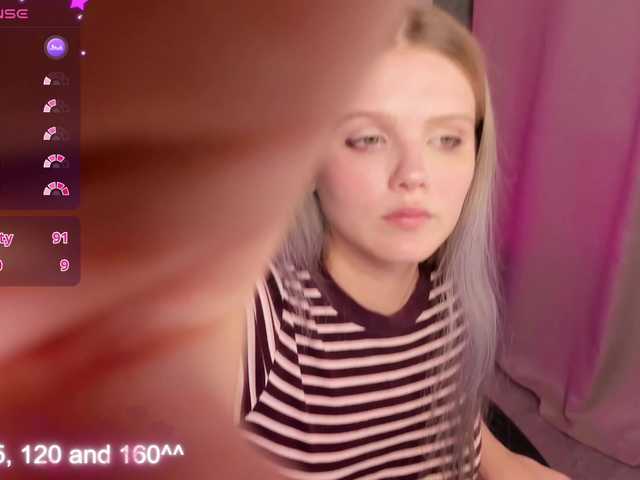 Alisa-Allison live cam on BongaCams