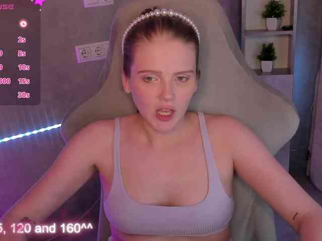 Alisa-Allison webcam