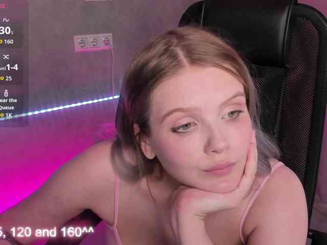 Alisa-Allison webcam