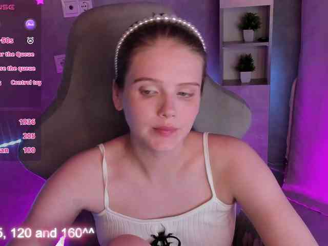 Alisa-Allison webcam
