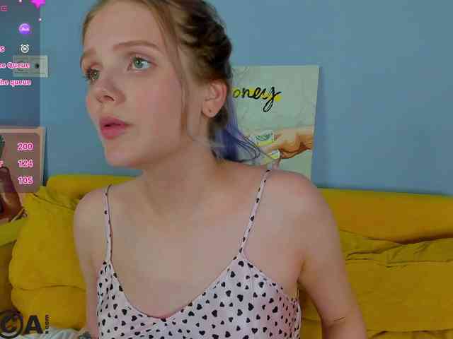 Alisa-Allison webcam
