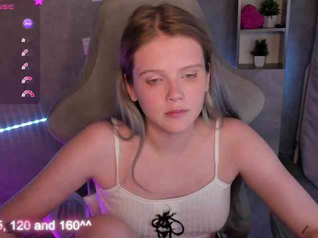 Alisa-Allison webcam