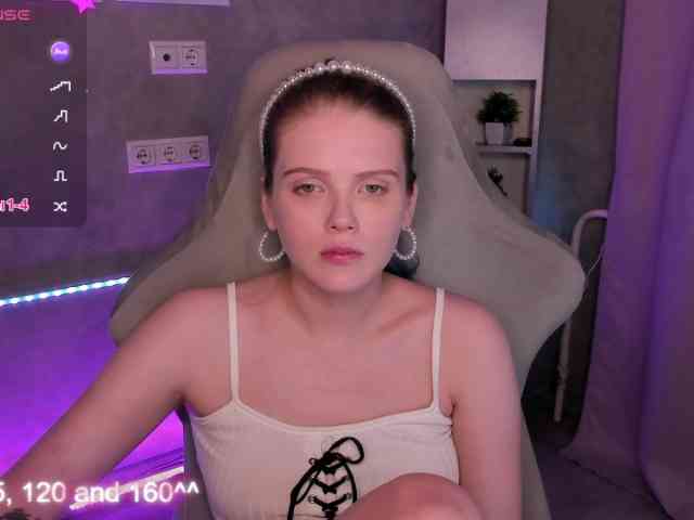Alisa-Allison webcam