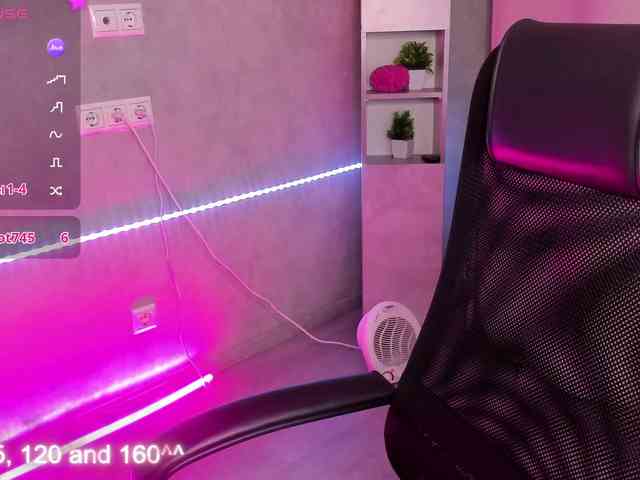 Alisa-Allison webcam