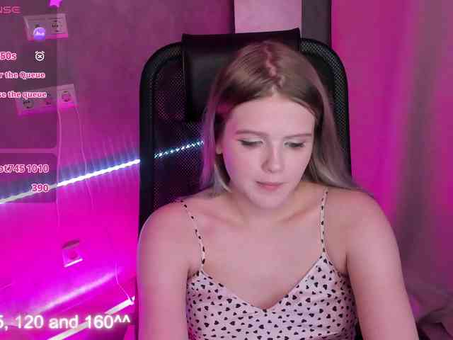 Alisa-Allison webcam