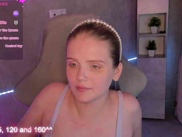 Alisa-Allison webcam