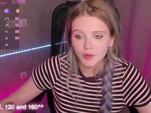 Alisa-Allison webcam