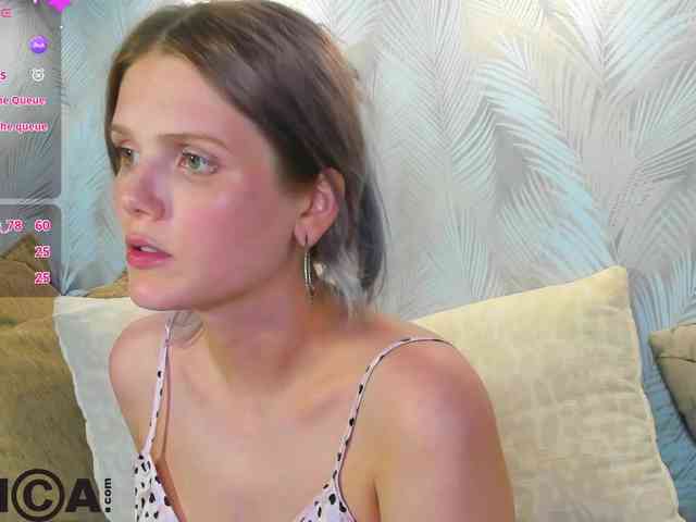 Alisa-Allison webcam