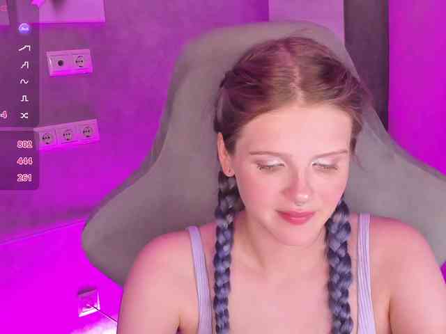 Alisa-Allison webcam
