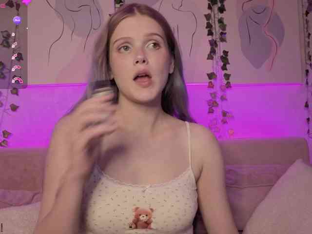 Alisa-Allison Sex Cam Show