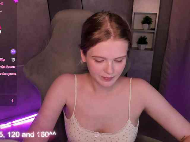 Alisa-Allison webcam