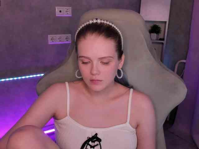 Alisa-Allison webcam