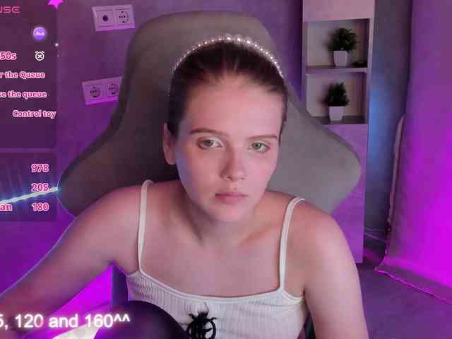 Alisa-Allison webcam
