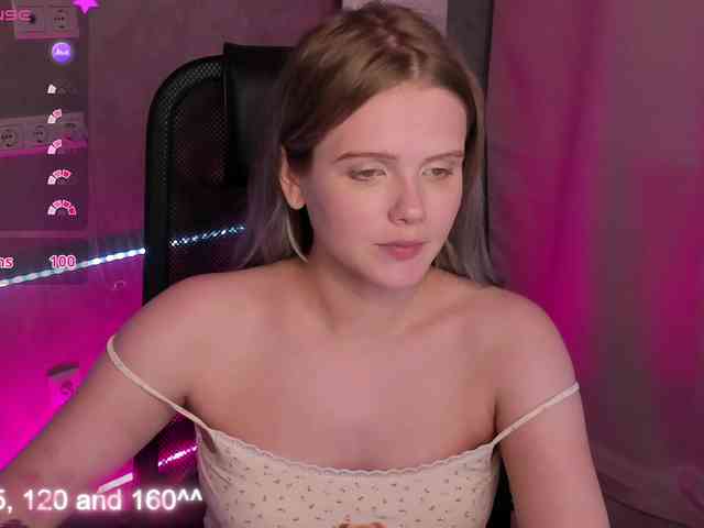 Alisa-Allison webcam