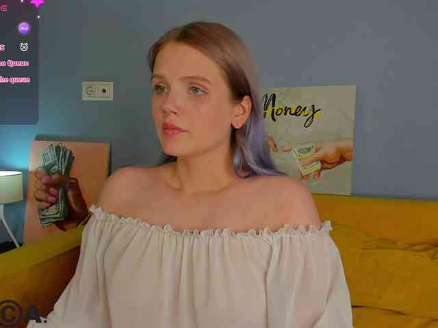 Alisa-Allison webcam