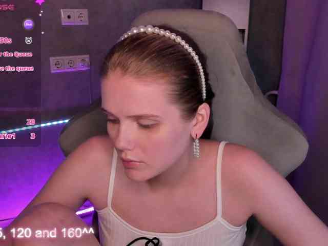 Alisa-Allison webcam