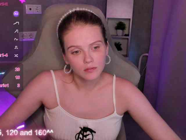 Alisa-Allison webcam
