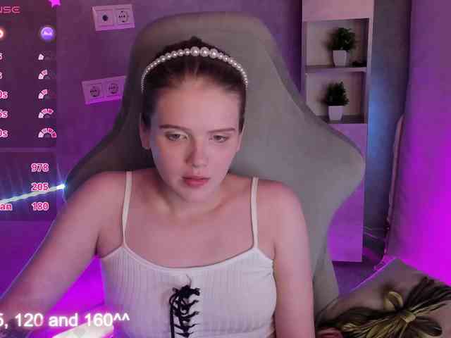 Alisa-Allison webcam