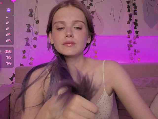Alisa-Allison Sex Cam Show