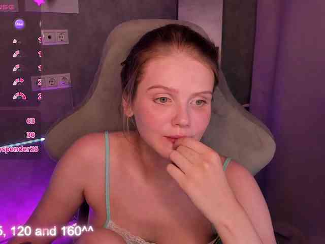 Alisa-Allison webcam