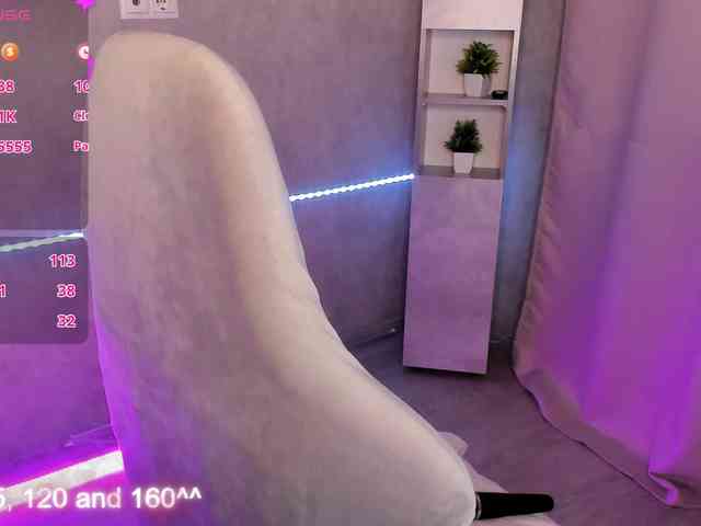 Alisa-Allison webcam