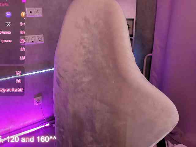 Alisa-Allison webcam