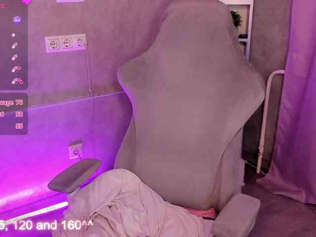 Alisa-Allison webcam