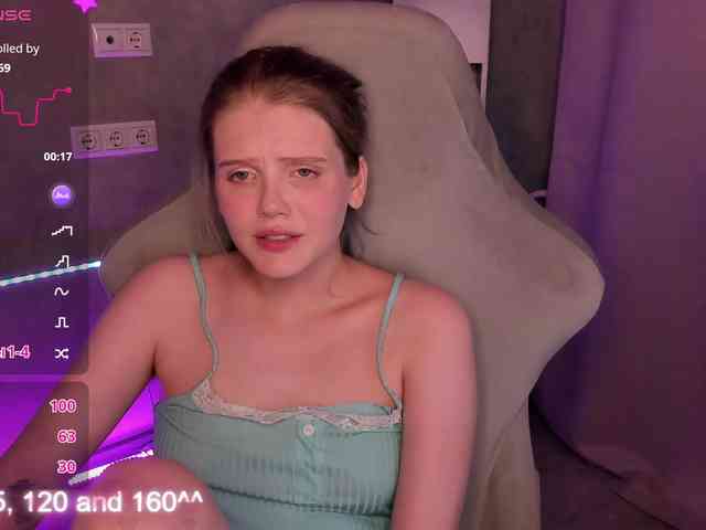 Alisa-Allison webcam