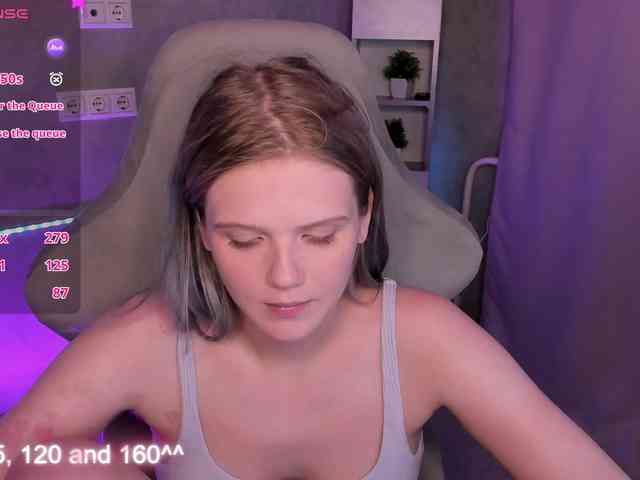 Alisa-Allison webcam