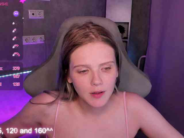 Alisa-Allison webcam