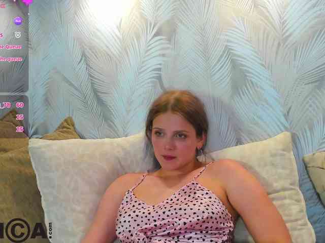Alisa-Allison webcam