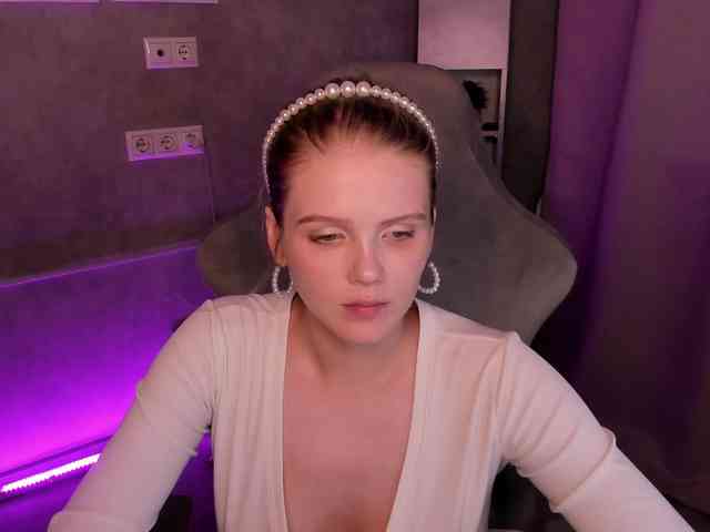 Alisa-Allison webcam
