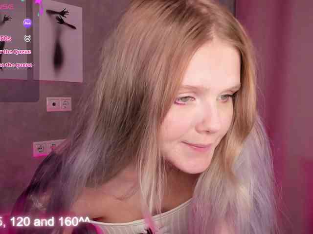 Alisa-Allison webcam