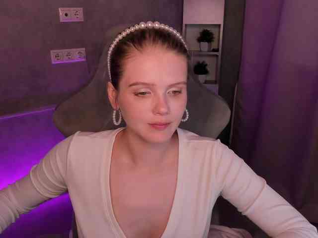 Alisa-Allison webcam