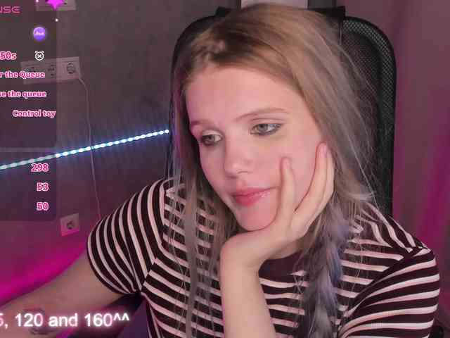 Alisa-Allison webcam