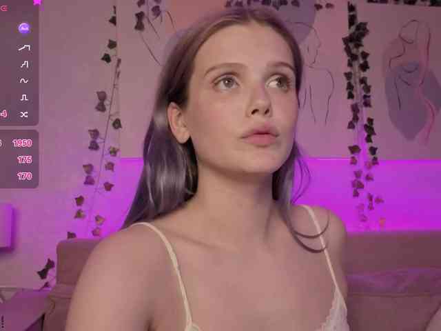 Alisa-Allison webcam