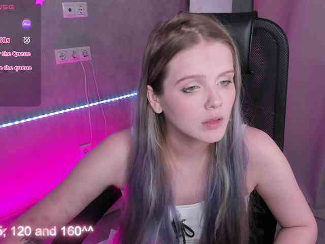 Alisa-Allison webcam
