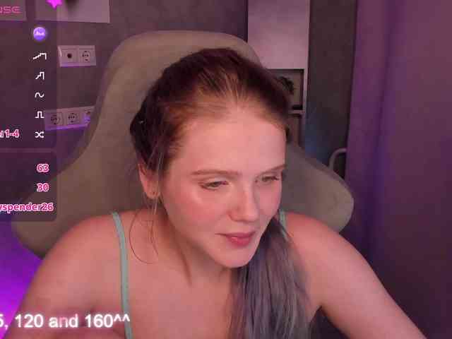 Alisa-Allison webcam
