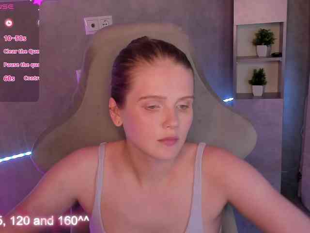 Alisa-Allison webcam