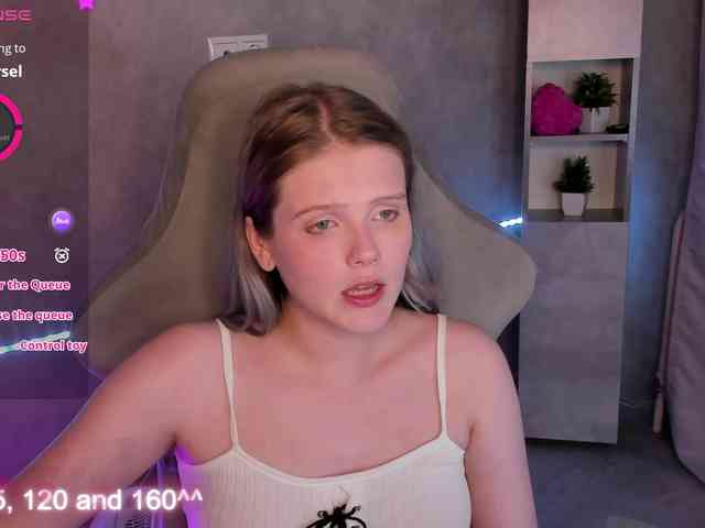 Alisa-Allison webcam