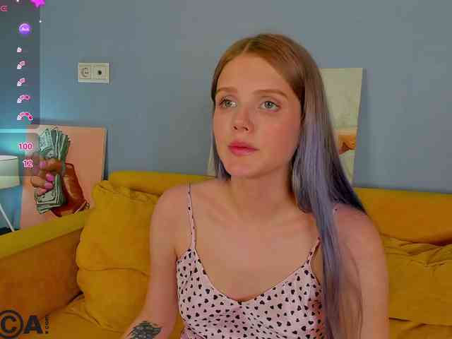 Alisa-Allison webcam