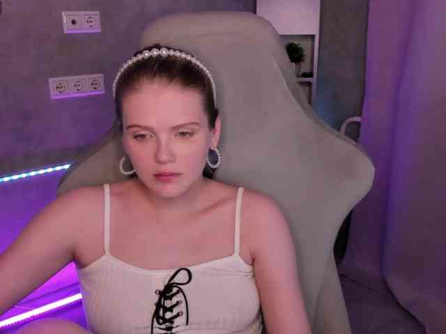 Alisa-Allison webcam